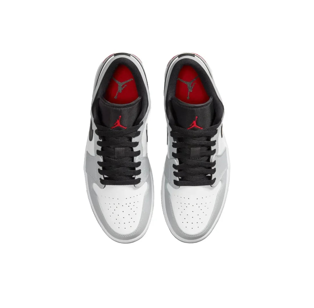 NIKE Air Jordan 1”