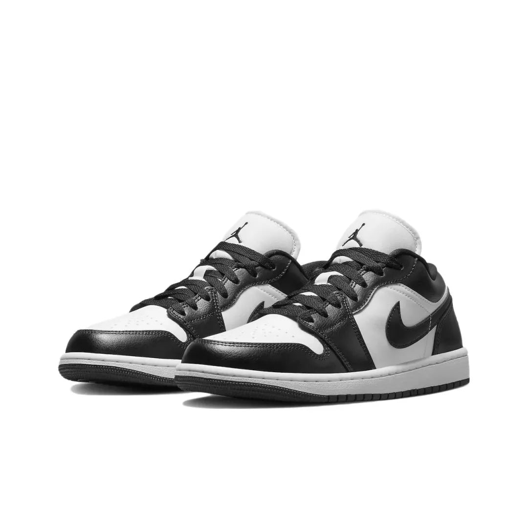 NIKE Air Jordan 1”