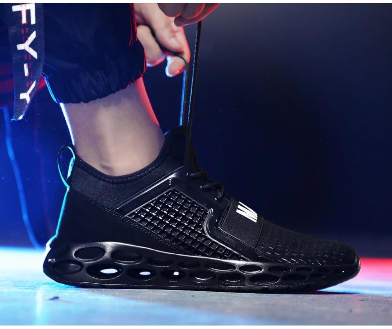 Max RS lightweight breathable sneaker Black 36