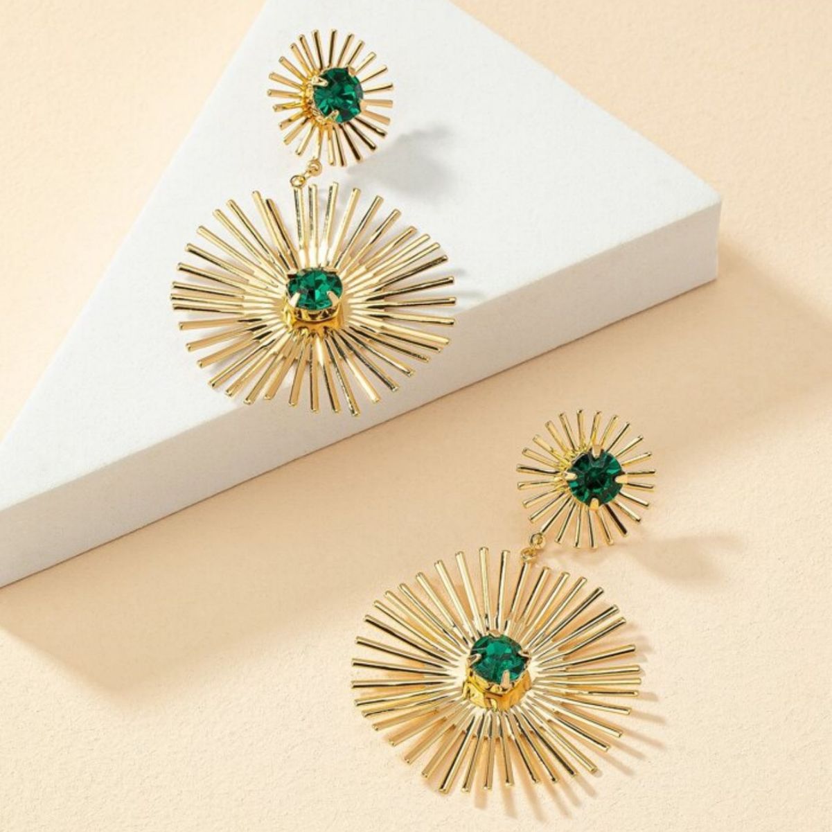 Retro Hong Kong Luxury Sunflower Earrings - Exaggerated Personality & Senior Sense